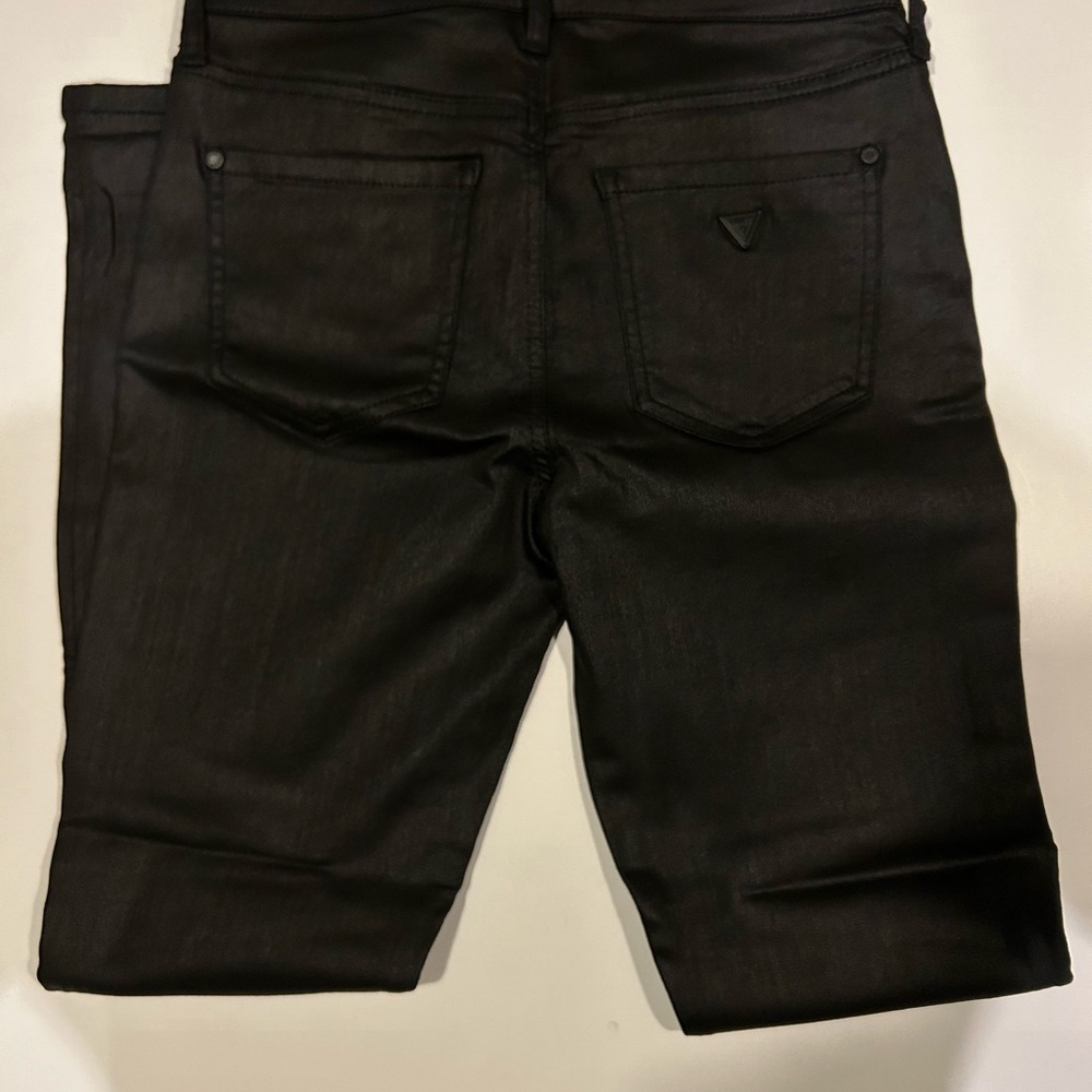 GUESS BLACK METALLIC SKINNY JEANS SIZE 26. GREAT CONDITION, LIKE NEW! - Picture 4 of 10